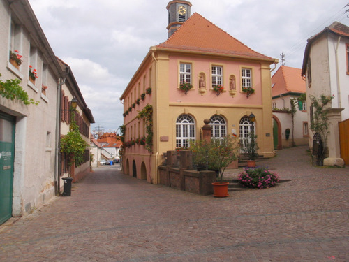 Hambach Stra&szlig;e.